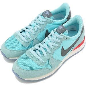 Nike Internationalist Sneaker
